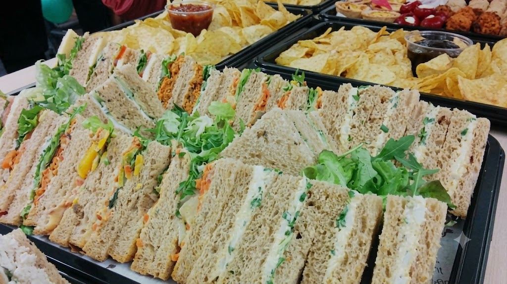 Point sandwich trays